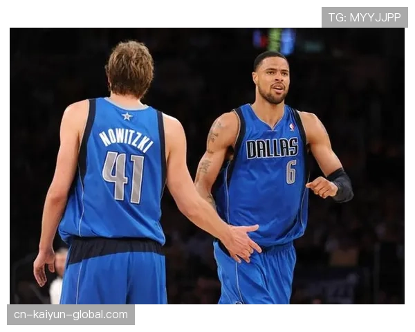 泰森·钱德勒无球掩护制造错位，内线防守效率领跑全队